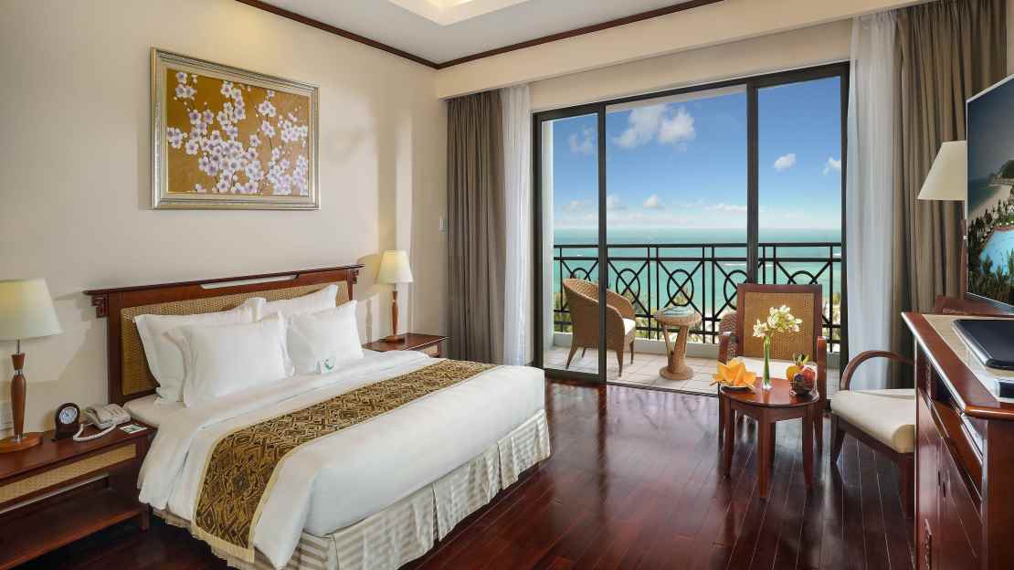 Deluxe Suite Ocean View